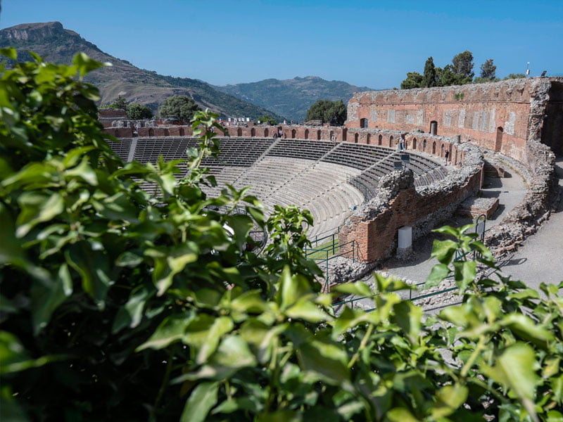 Lectures about Sicily by Sicilian Historians